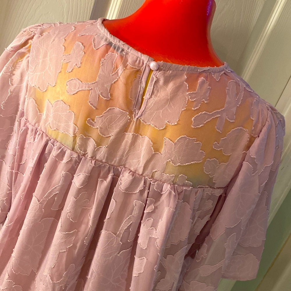TRACIES Floral Pink Lace Blouse - Picture 10 of 14